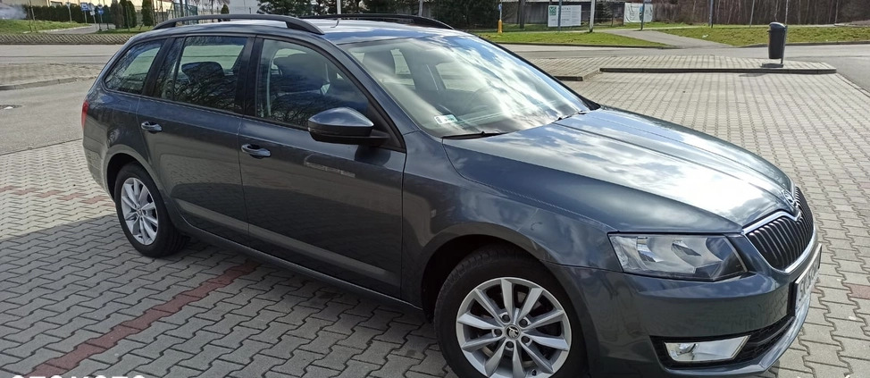 Skoda Octavia cena 41500 przebieg: 179614, rok produkcji 2016 z Katowice małe 46